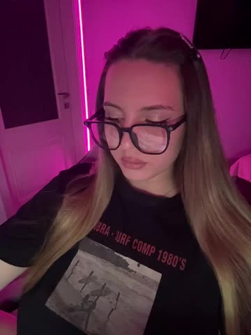 CrisKiss Live Sex August 25, 2026