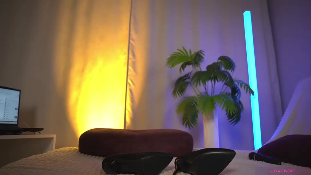 Eva_ Live Sex August 25, 2026