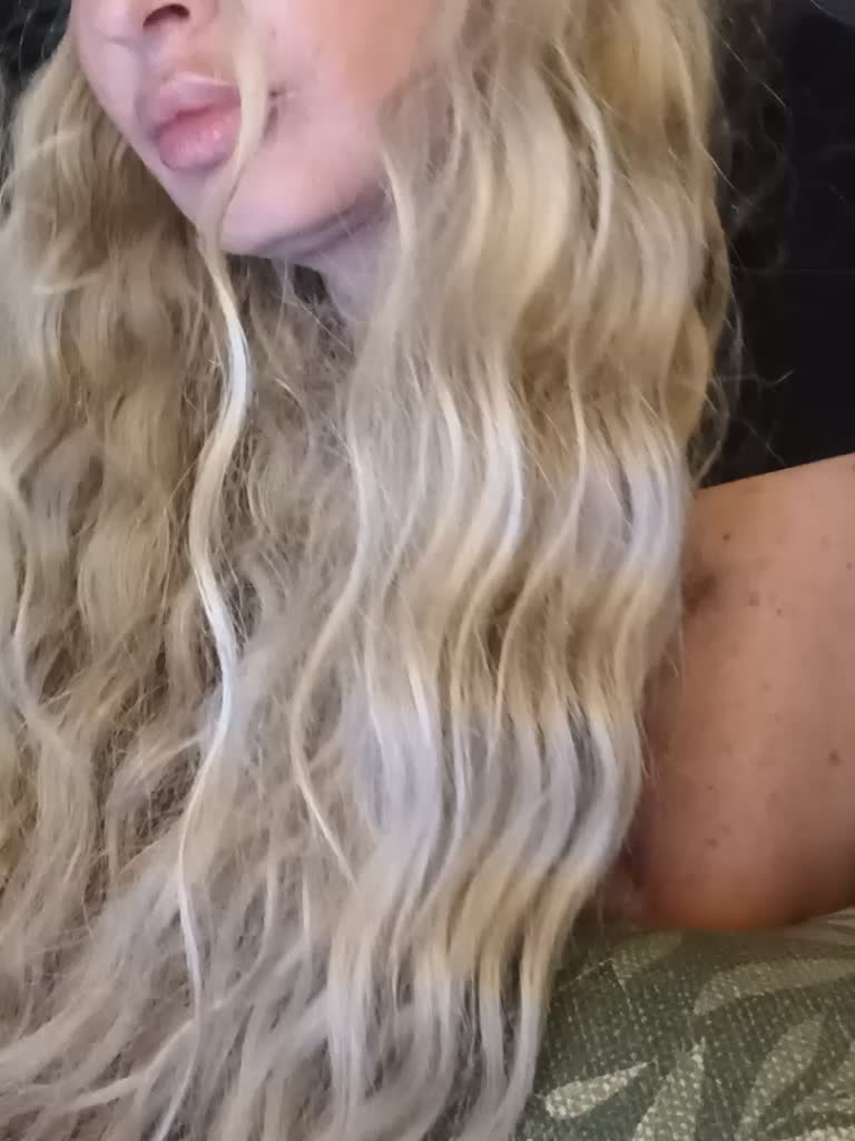 Sofaa Live Sex August 26, 2026
