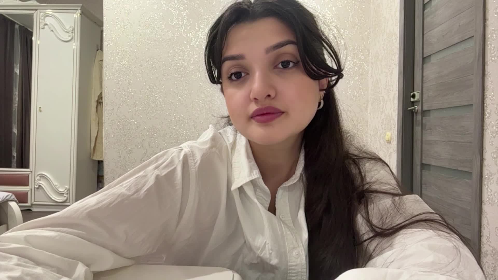 Izabel Live Sex August 26, 2026