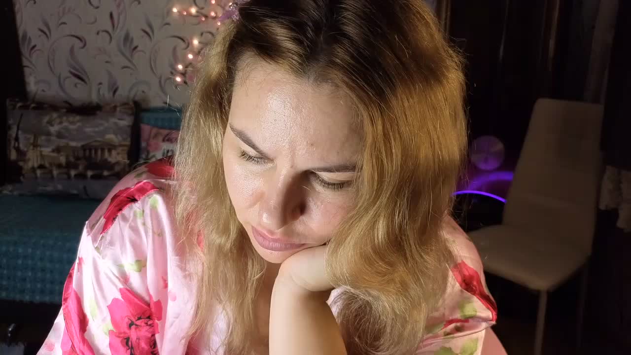 AvaQueen Live Sex August 30, 2026