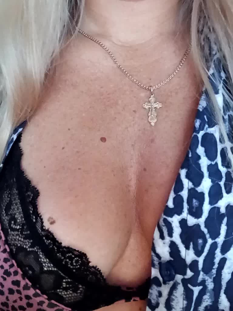 Divaya Live Sex August 30, 2026