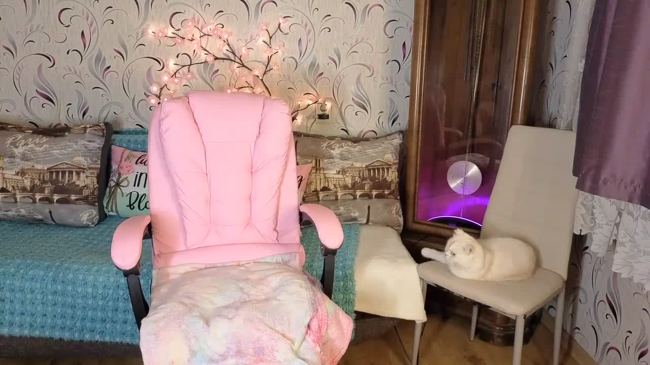 AvaQueen Live Sex August 31, 2026