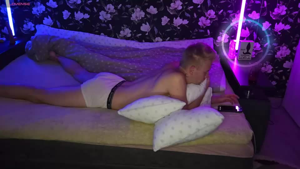 blond_boy69 Live Sex September 1, 2026