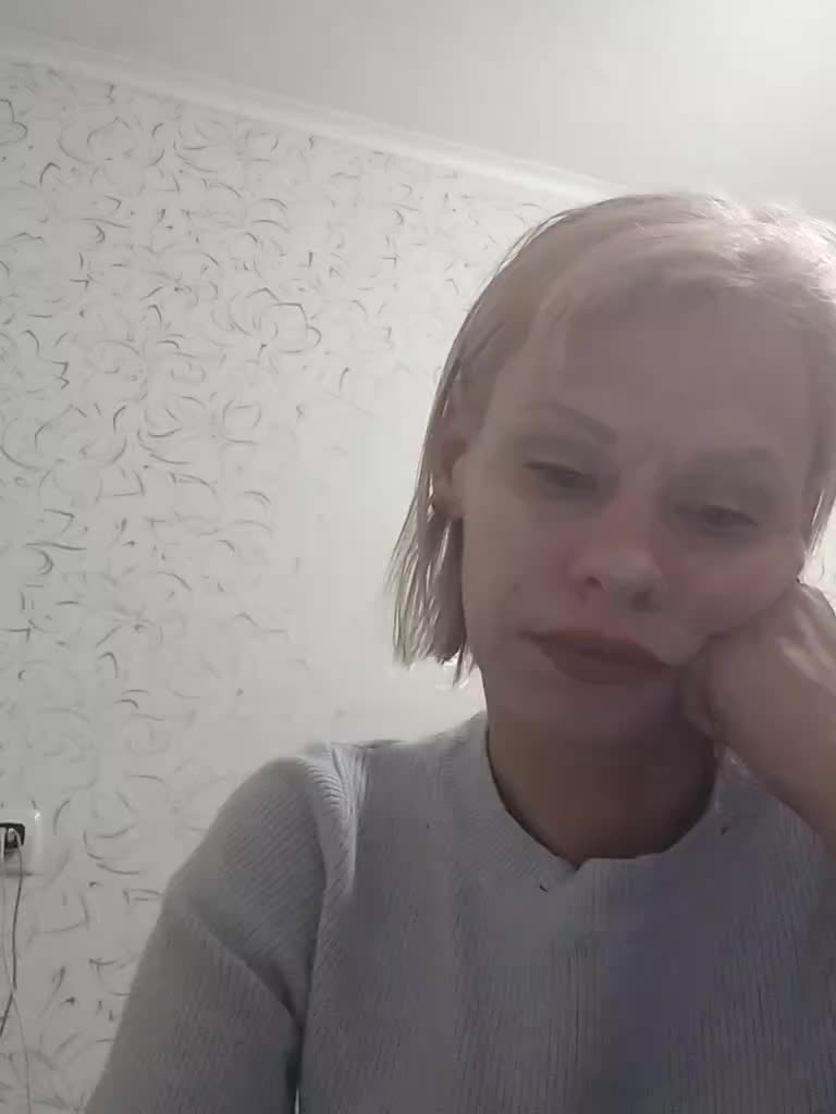 JulieSilver Live Sex September 1, 2026