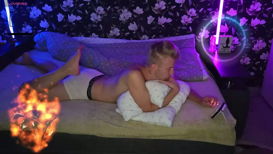 blond_boy69 Live Sex September 3, 2026