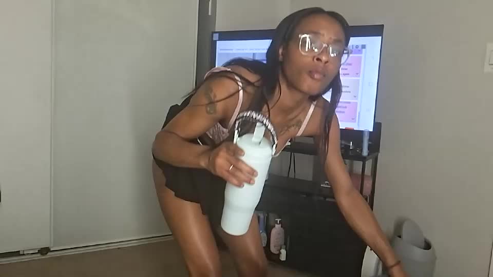 minniehunney Live Sex September 3, 2026