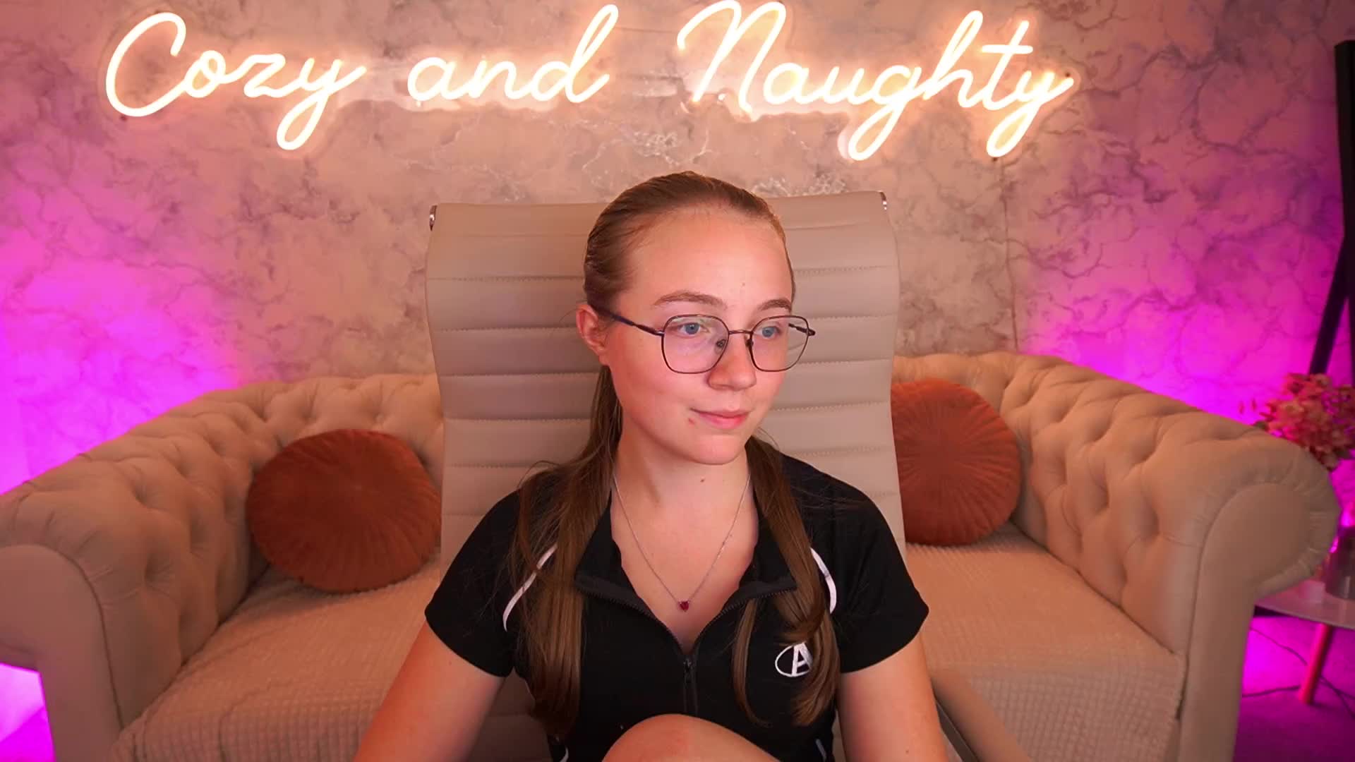 ArrinaWairr Live Sex September 4, 2026