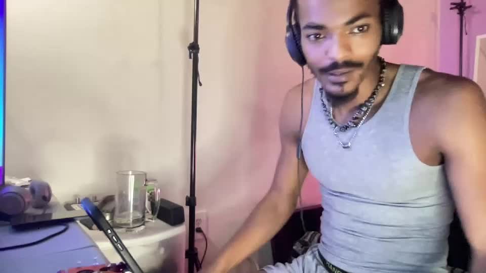 trillahung Live Sex September 4, 2026