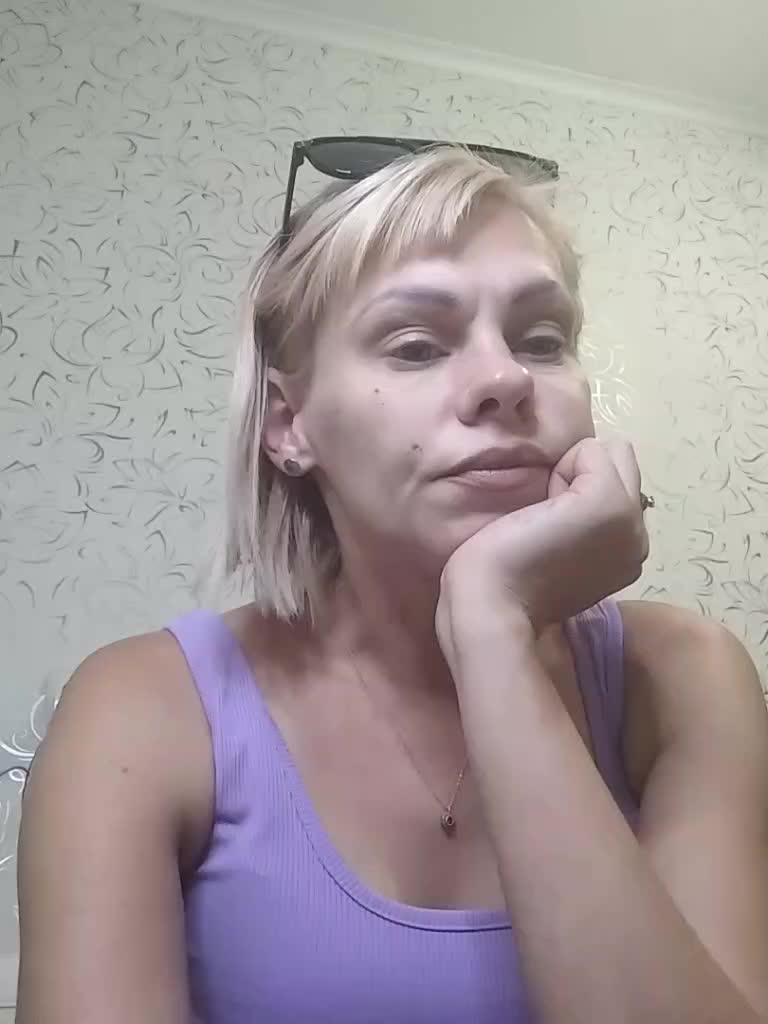 JulieSilver Live Sex September 5, 2026