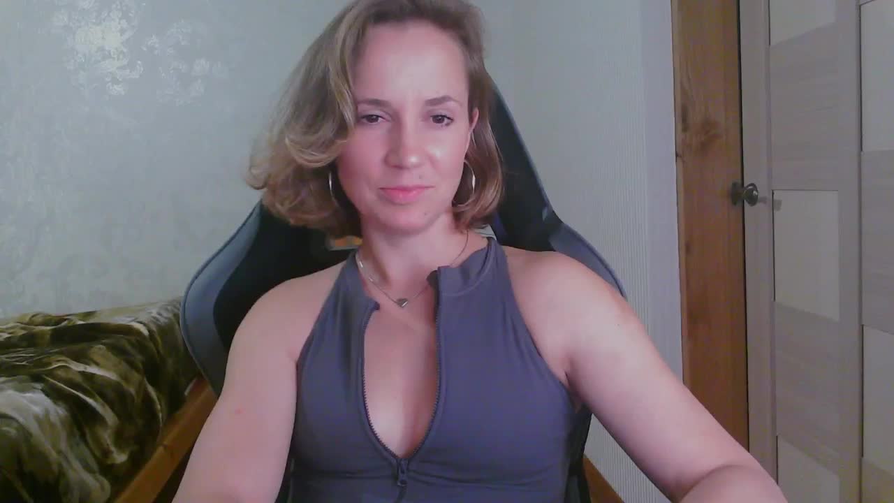 CristaQ Live Sex September 7, 2026
