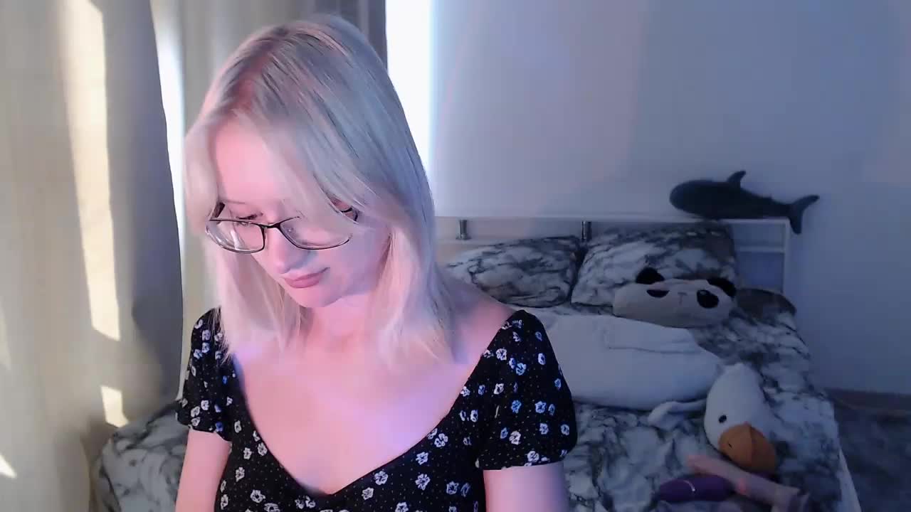 ChloeElegia Live Sex September 8, 2026