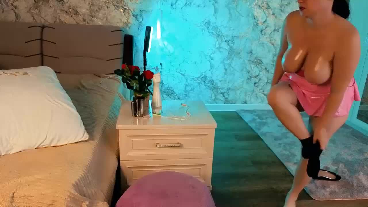 Juliamills Live Sex September 8, 2026