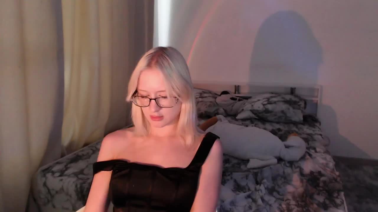 ChloeElegia Live Sex September 8, 2026