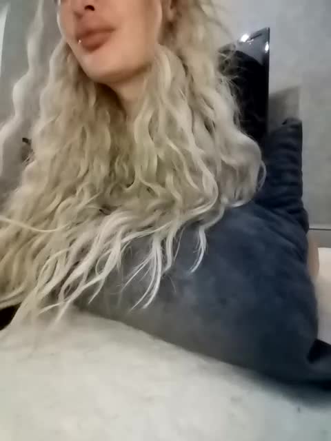 Sofaa Live Sex September 10, 2026