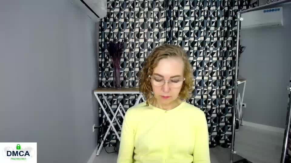 queen_a_n_i Live Sex September 12, 2026