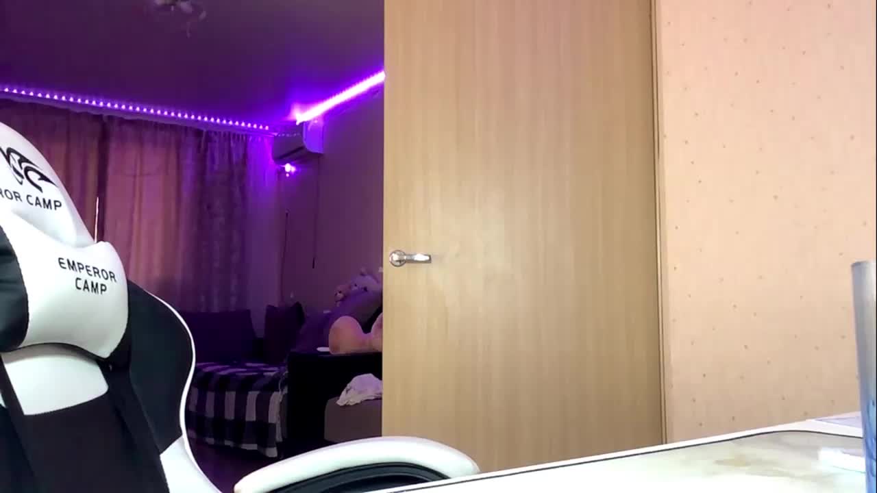 Emelinestrande Live Sex September 12, 2026
