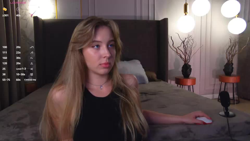 loraineluff Live Sex September 12, 2026