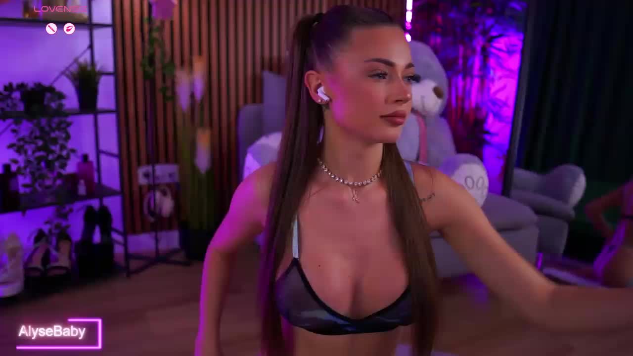 AlyseBaby Live Sex September 12, 2026