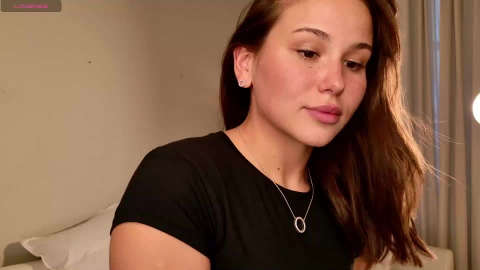 emilia_dream Live Sex September 13, 2026