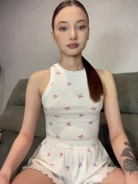 Alice__Foxx Live Sex September 13, 2026