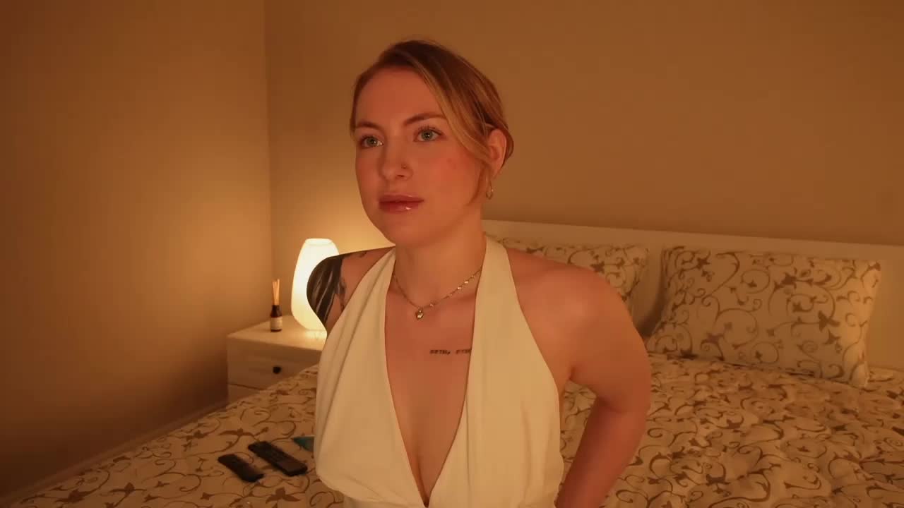 peach_in_stockings Live Sex September 13, 2026