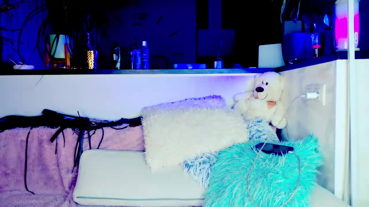 _JuliaSpace_ Live Sex September 13, 2026