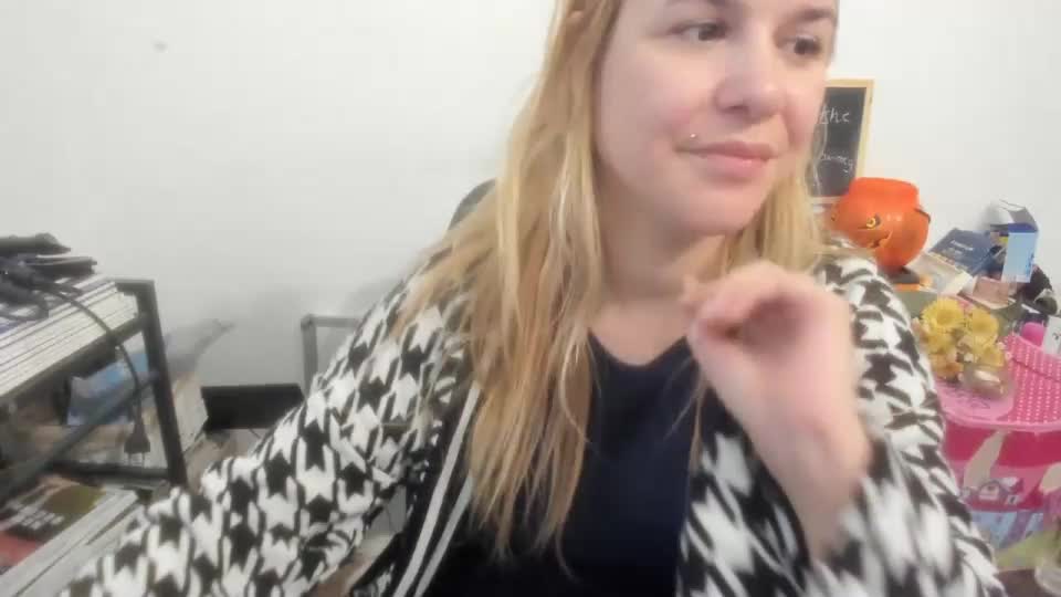 artsyandcraftsy_ Live Sex September 13, 2026