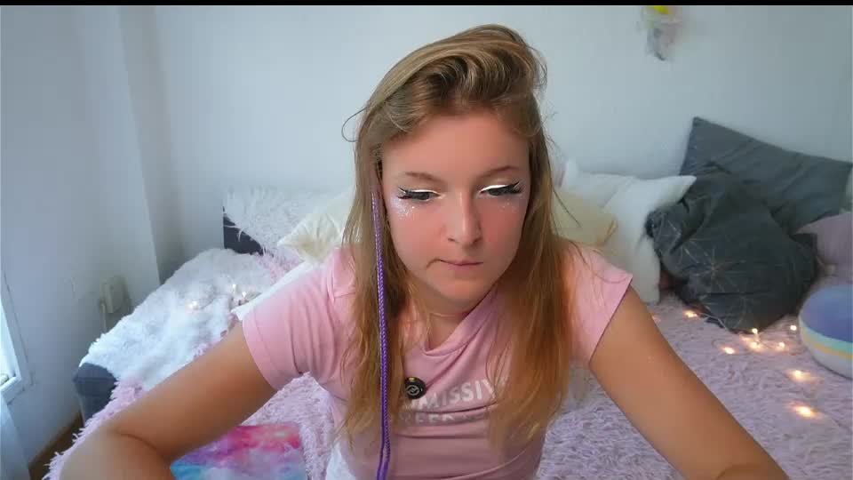 ameliasweety69 Live Sex September 14, 2026