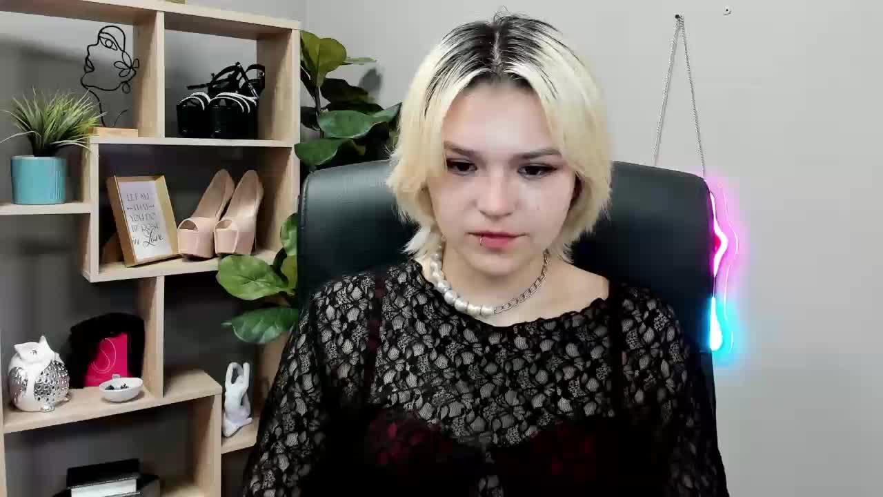SweetLilyxo Live Sex September 14, 2026