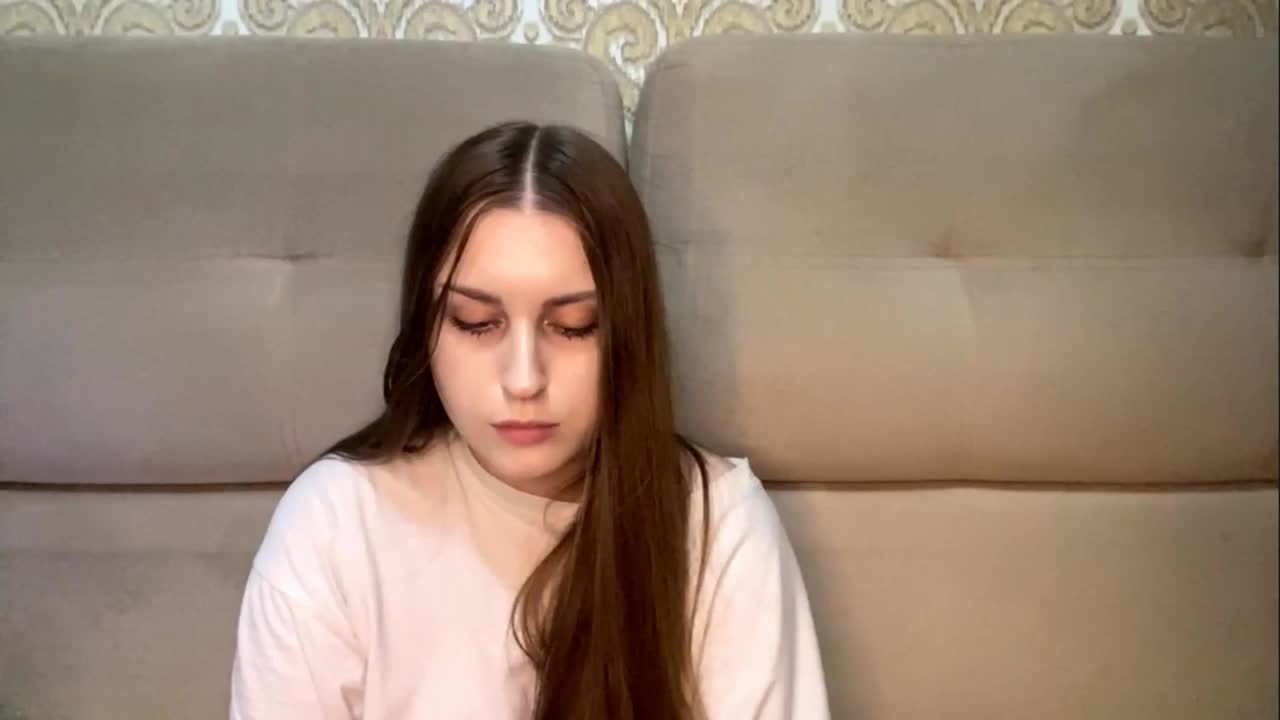 EmelineVayda Live Sex September 14, 2026