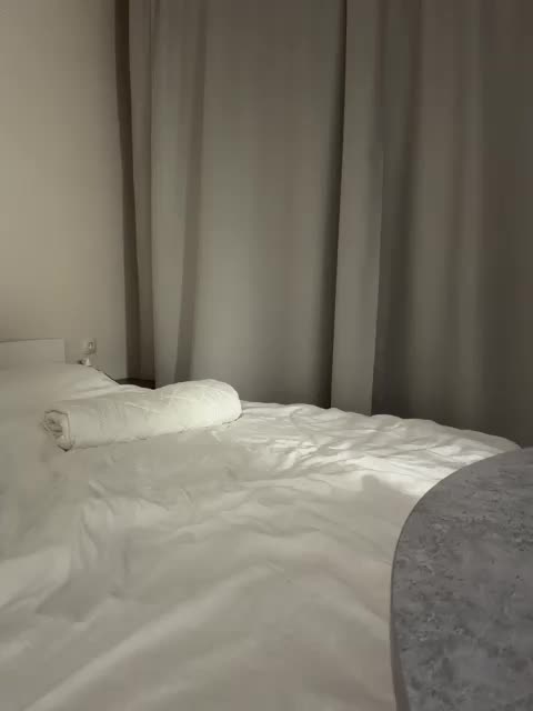v_-_-_v Live Sex September 14, 2026