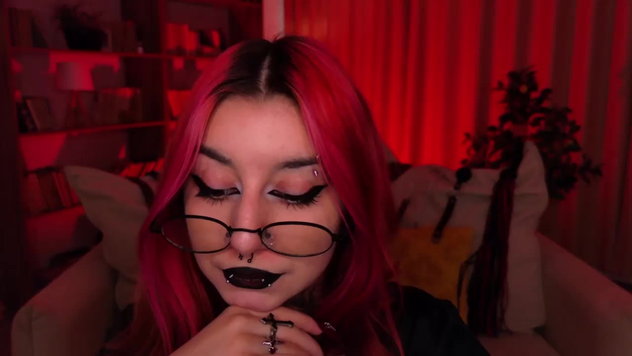 MistressMarcelline Live Sex September 14, 2026