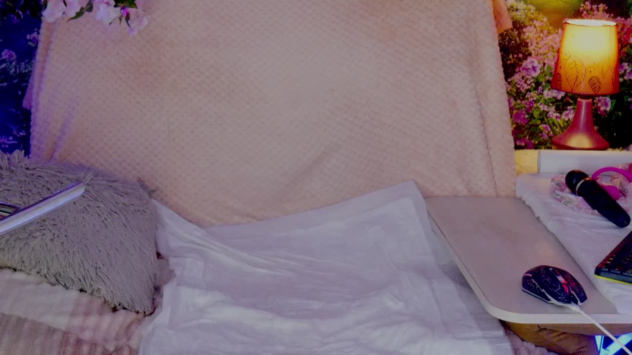 Nicolette69V Live Sex September 15, 2026