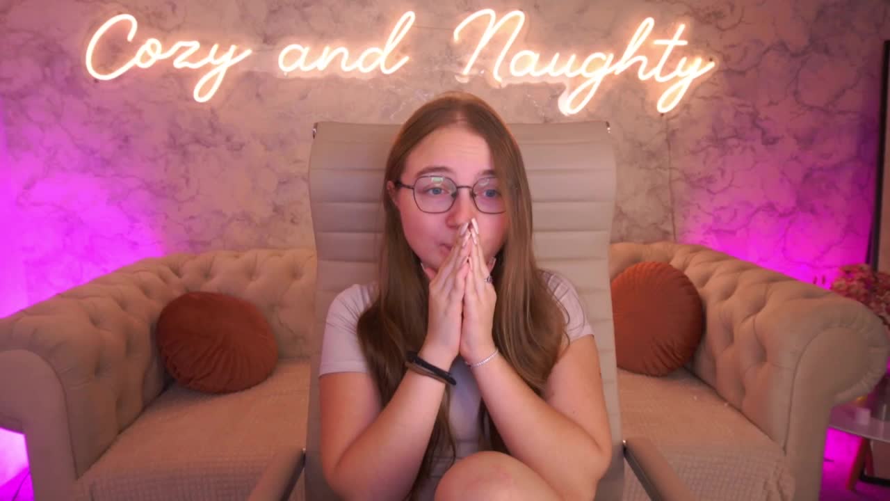 ArrinaWairr Live Sex September 15, 2026