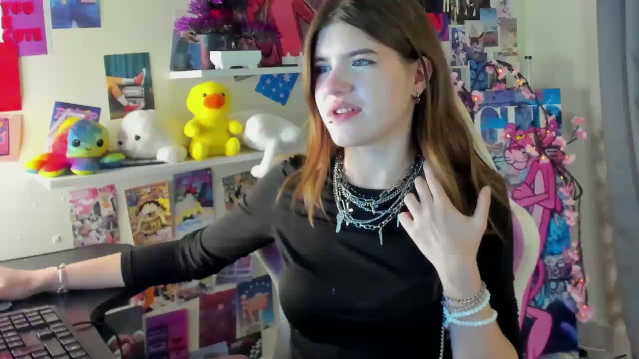 AngelinaLing Live Sex September 15, 2026