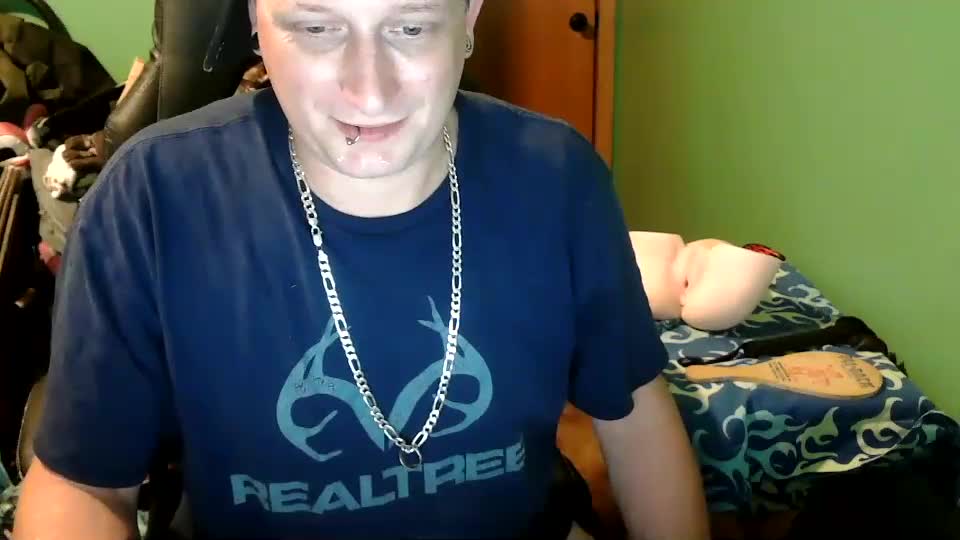 edwardaims_2please Live Sex September 15, 2026