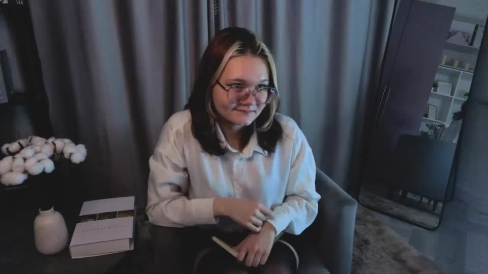 mariamcreedon Live Sex September 15, 2026