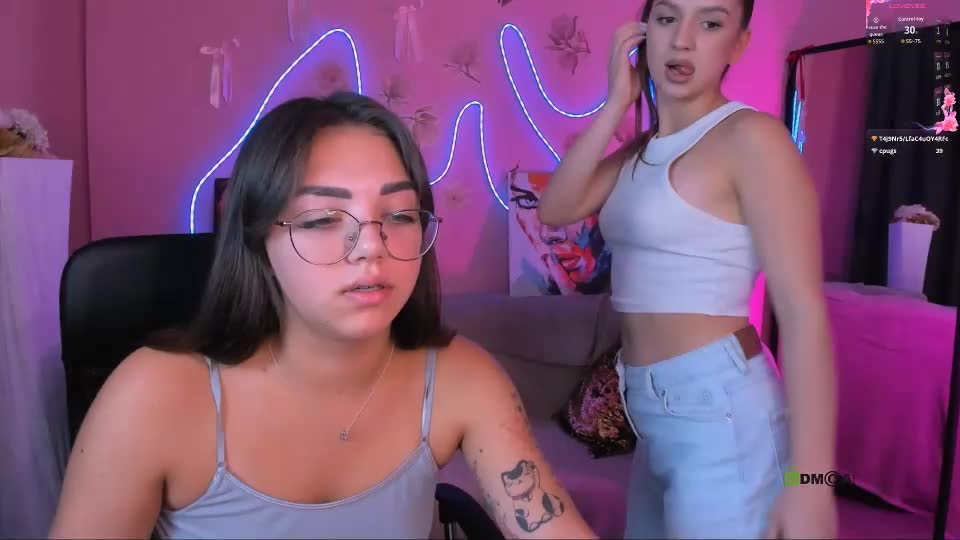 kiki_swan Live Sex September 15, 2026