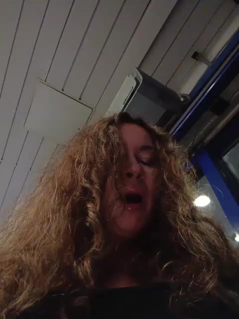Annanas Live Sex September 15, 2026