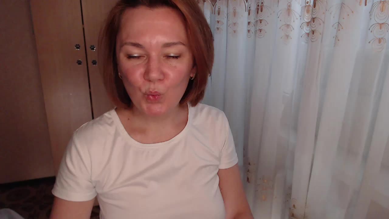Julia99 Live Sex September 15, 2026