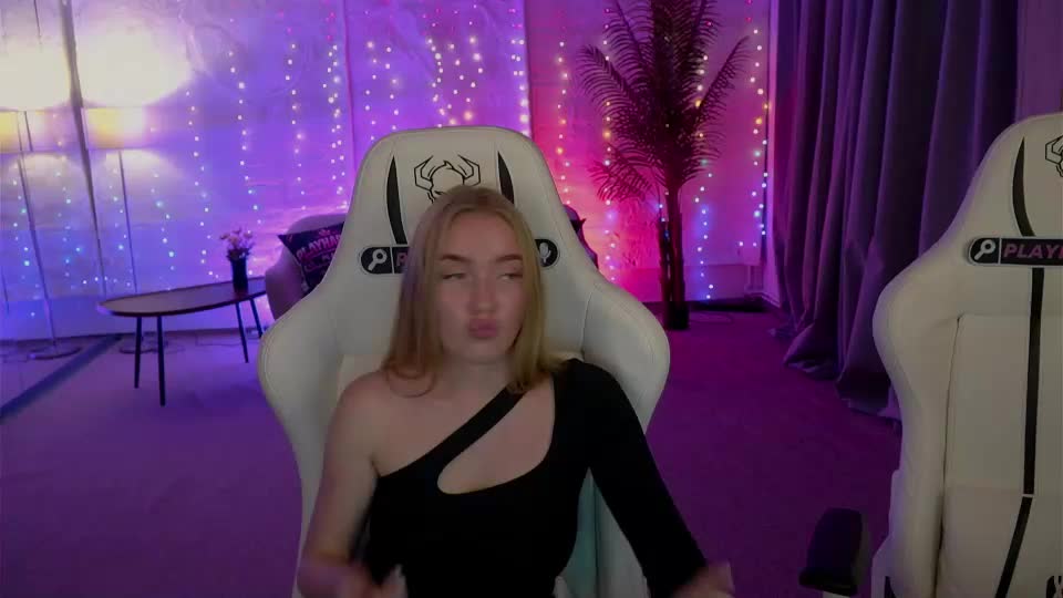 sweetdesiree_ Live Sex September 15, 2026