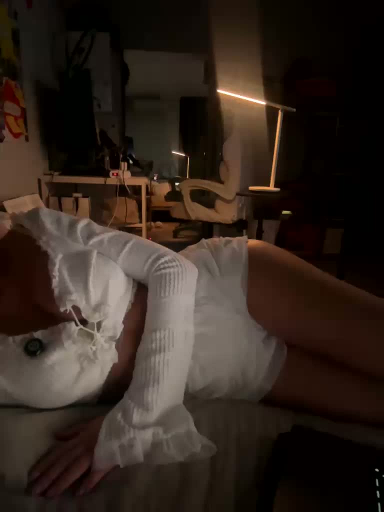 QWEENII Live Sex September 15, 2026