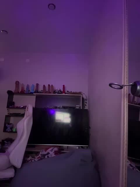 Honey_buns Live Sex September 15, 2026