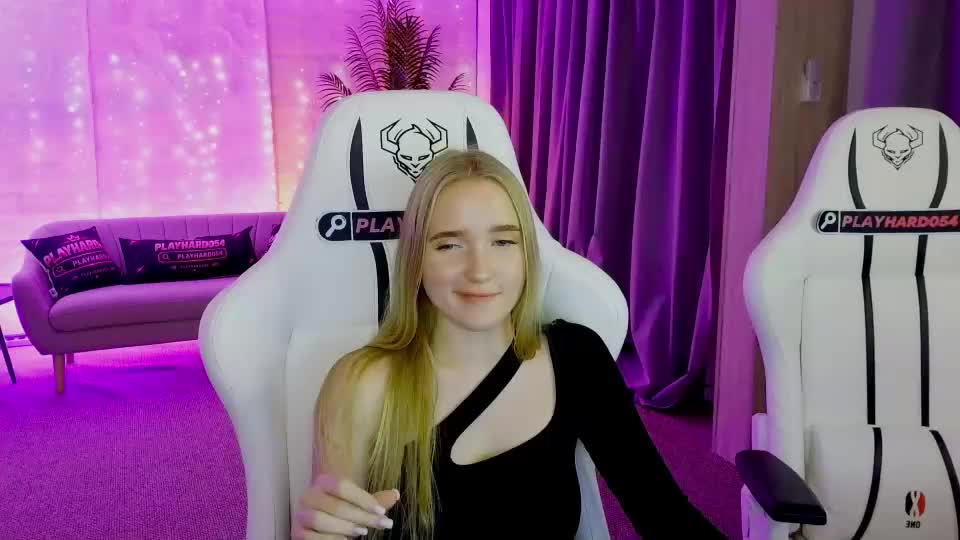 emily054 Live Sex September 15, 2026