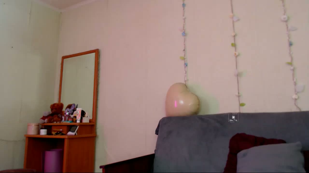 DiaFoxi Live Sex September 15, 2026