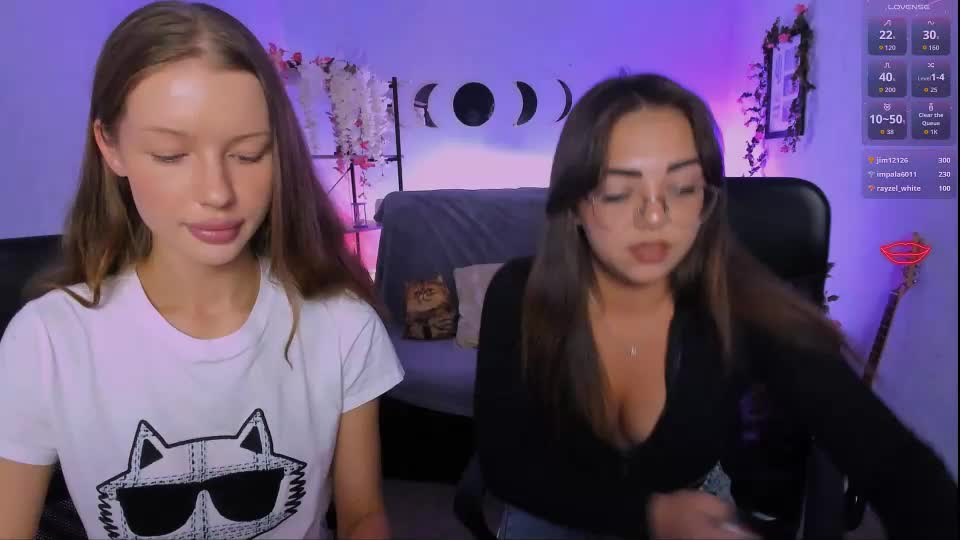 kiki_swan Live Sex September 15, 2026