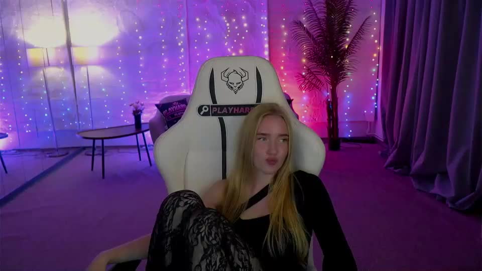 sweetdesiree_ Live Sex September 15, 2026