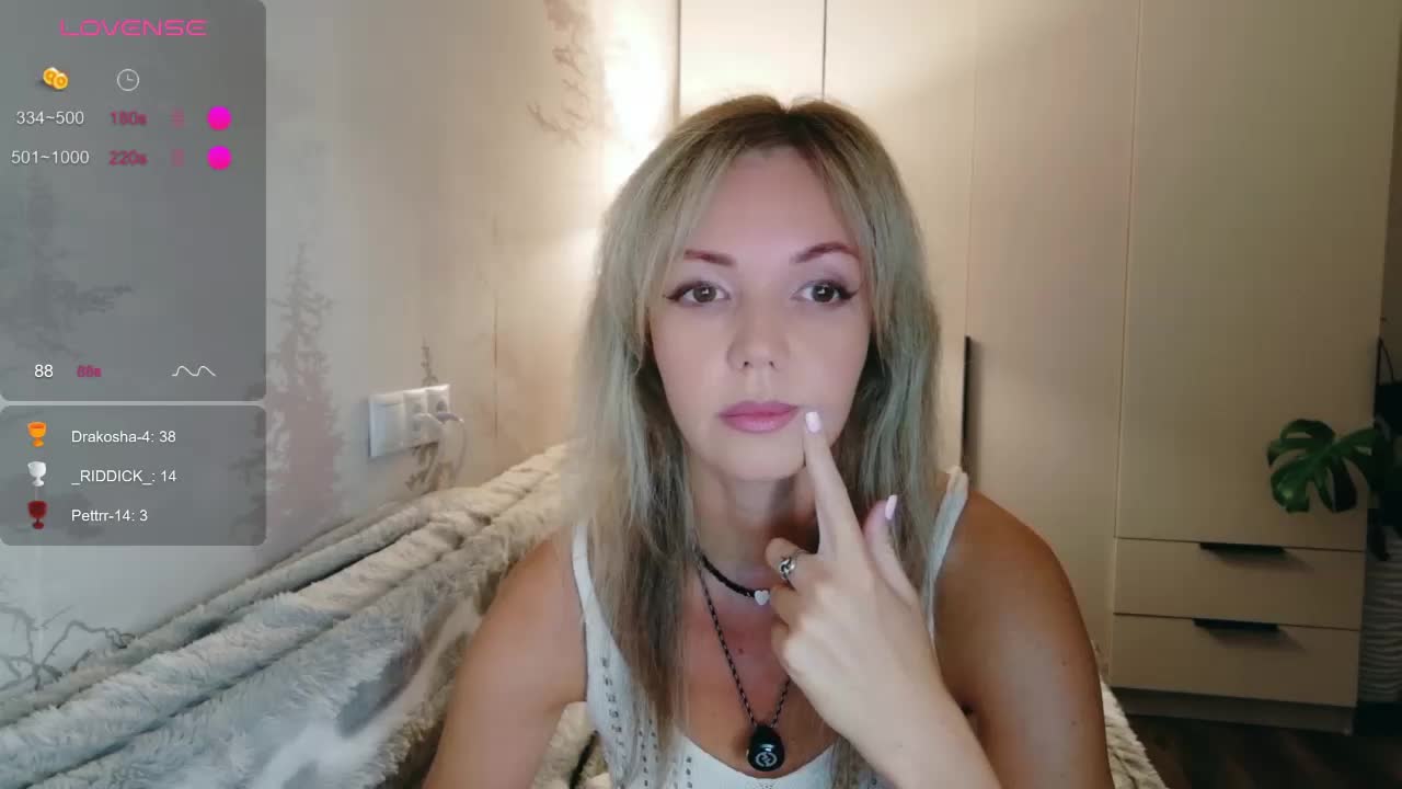 Red_Rose_98 Live Sex September 16, 2026