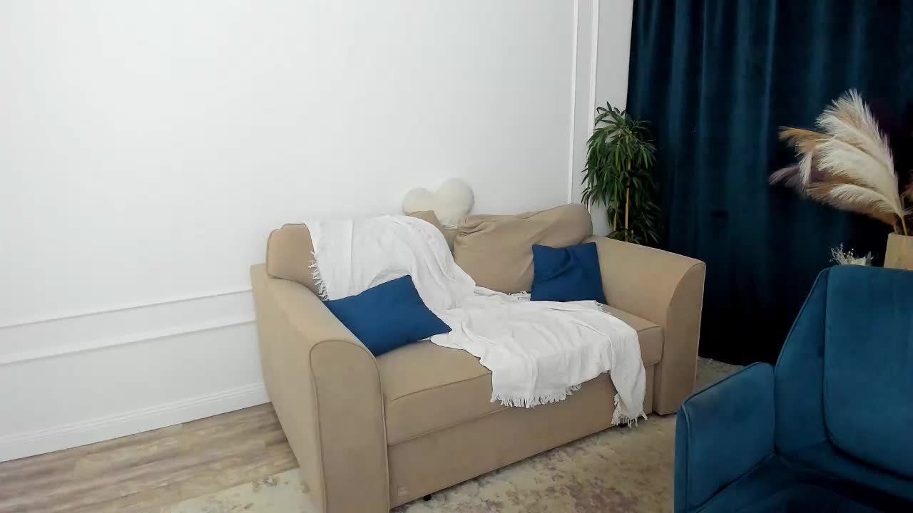 MakeYouHappy Live Sex September 16, 2026